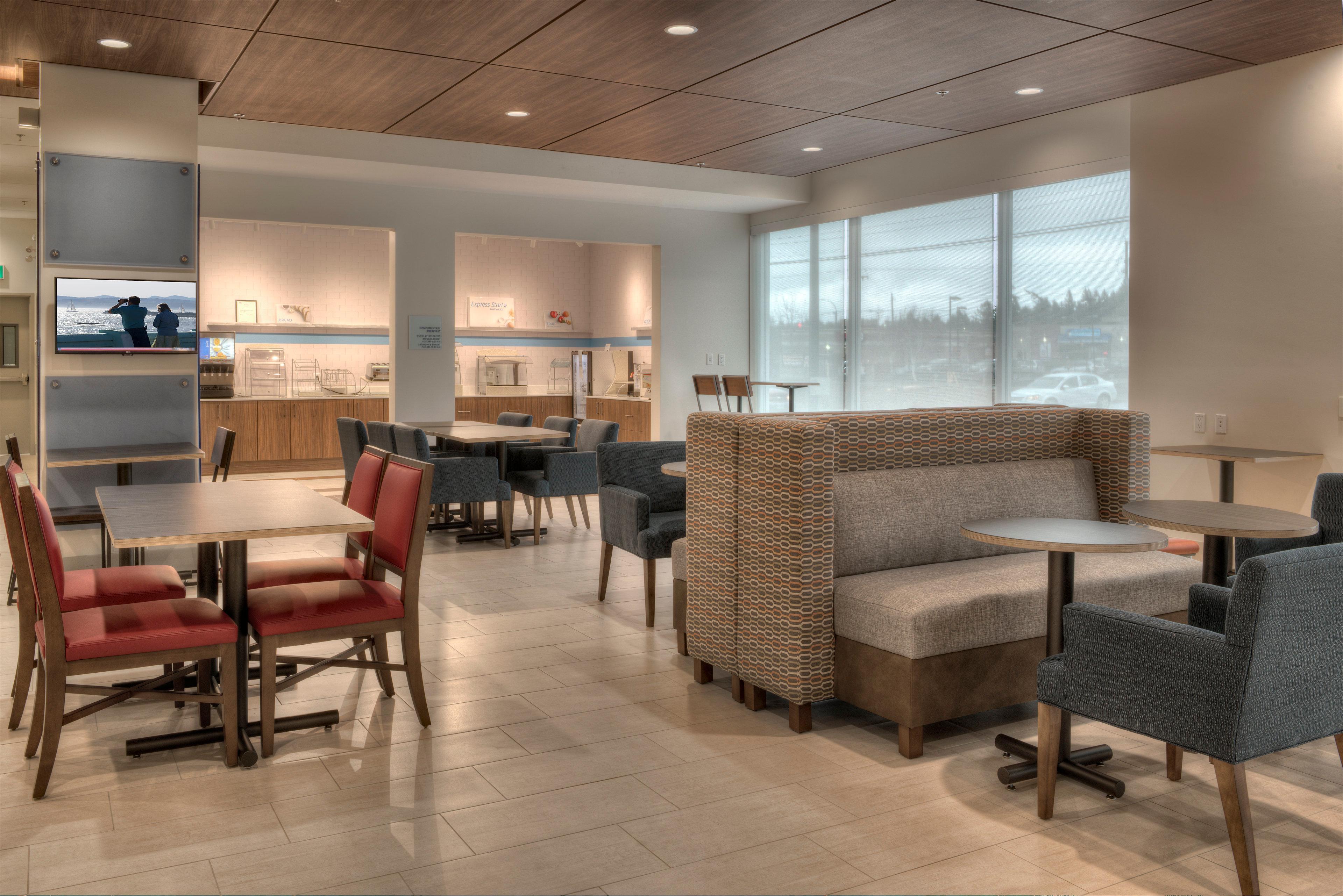 Holiday Inn Express & Suites Victoria-Colwood By Ihg Ленгфорд Екстер'єр фото